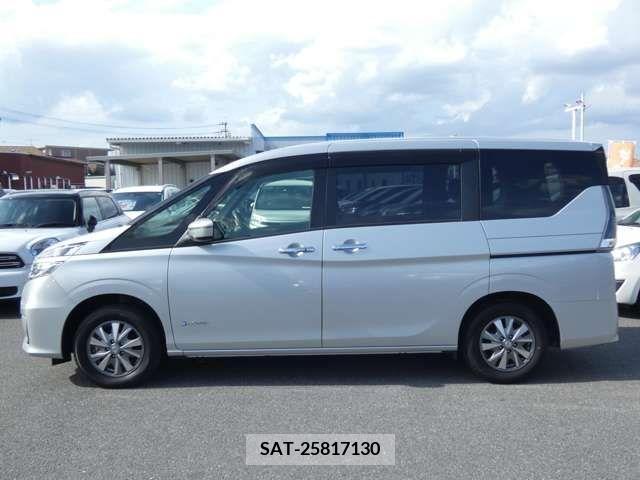 Nissan SERENA 2018-01 201398-6