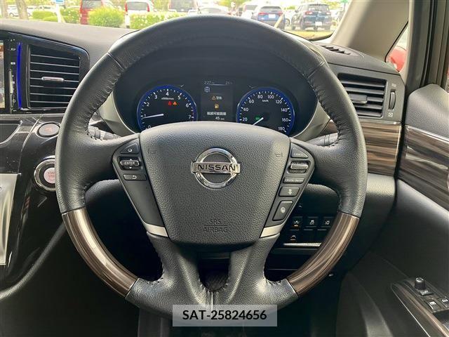 Nissan ELGRAND 2019-07 316303-18