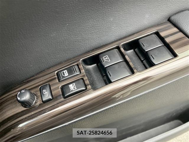 Nissan ELGRAND 2019-07 316303-19