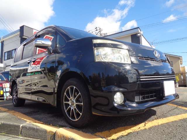 Toyota VOXY 2008-09 182061-2