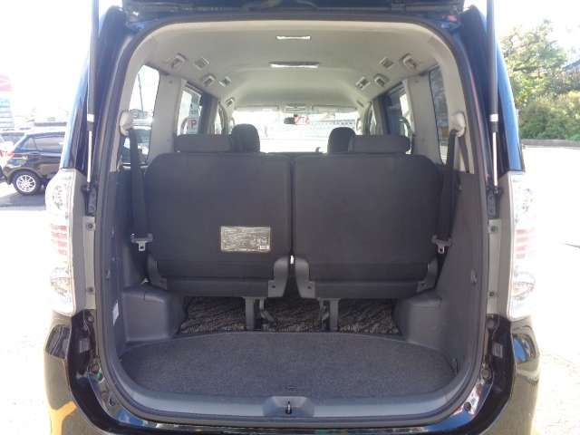 Toyota VOXY 2008-09 182061-14