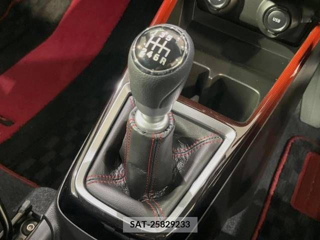 Suzuki SWIFT 2022-09 242304-2