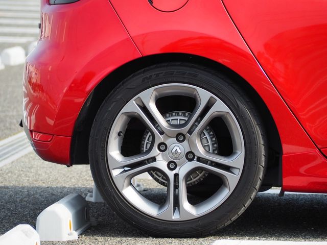 Renault LUTECIA 2016-11 12592-6