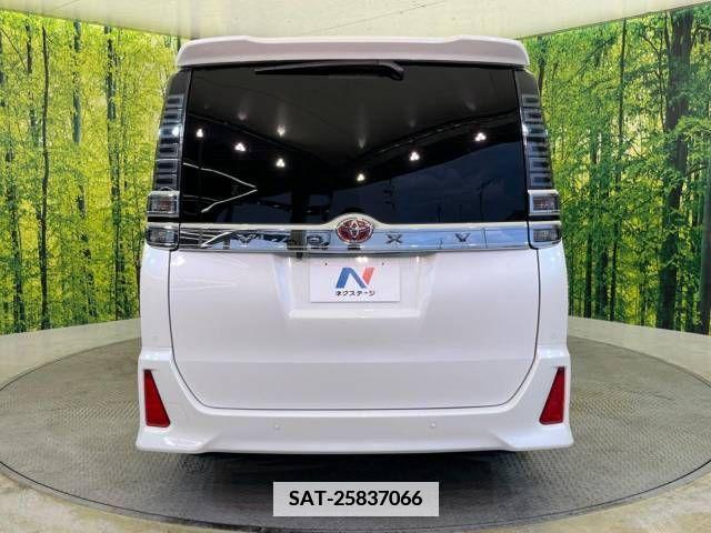 Toyota VOXY 2021-10 385163-15