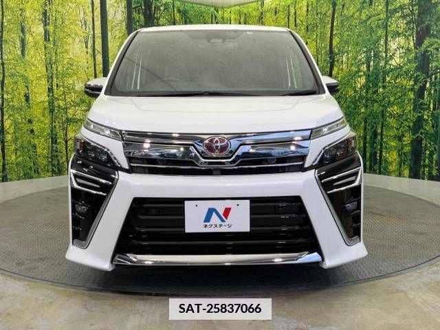 Toyota VOXY 2021-10 385163-14