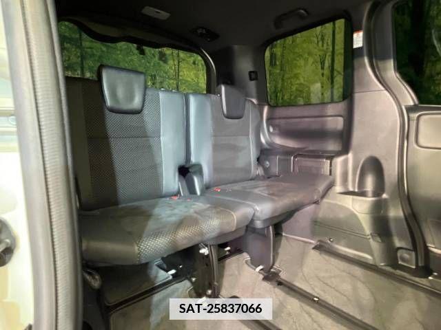 Toyota VOXY 2021-10 385163-10