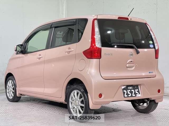 Nissan DAYZ 2015-01 218890-10