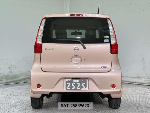 Nissan DAYZ 2015-01 218890-9