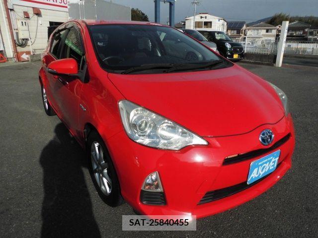 Toyota AQUA 2012-11 255906-3