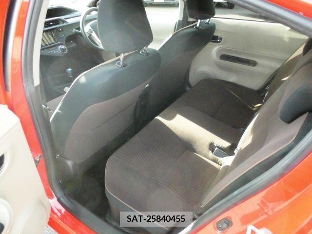 Toyota AQUA 2012-11 255906-14