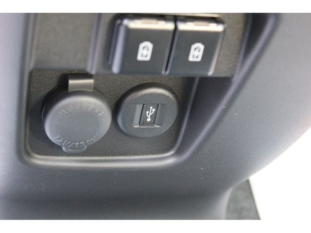 Suzuki SPACIA 2023-04 2230-6
