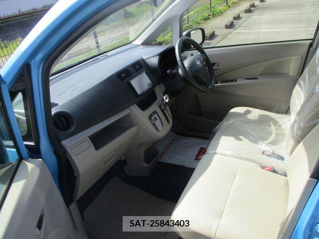Daihatsu MOVE 2013-08 237735-1