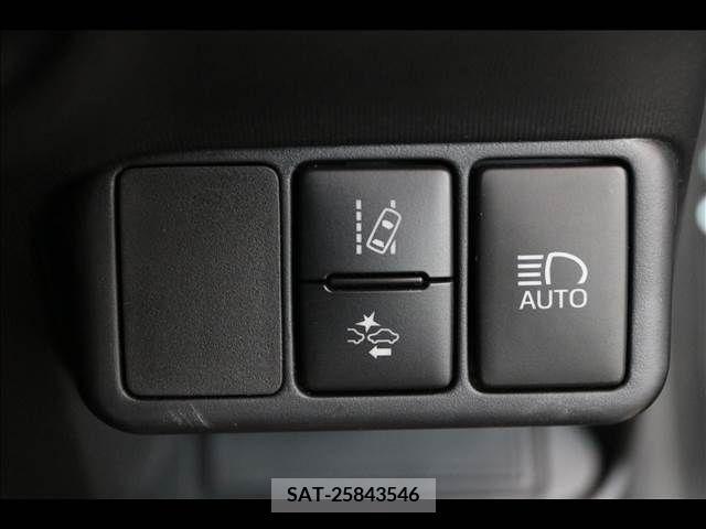 Toyota AQUA 2017-07 328979-15