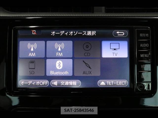 Toyota AQUA 2017-07 328979-6