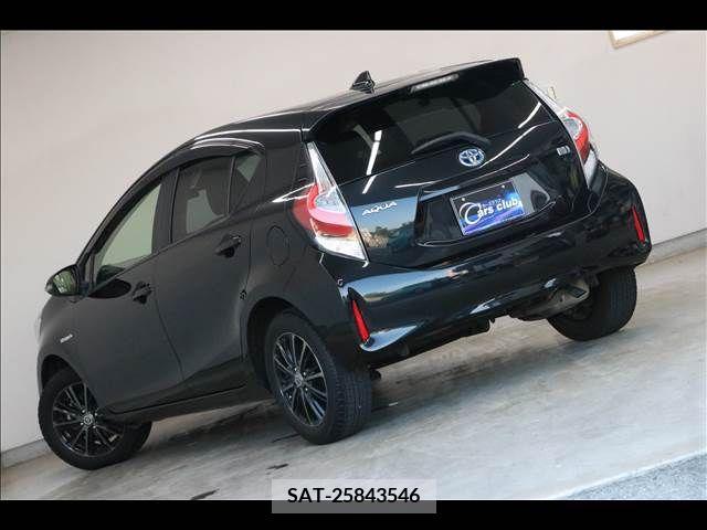 Toyota AQUA 2017-07 328979-10