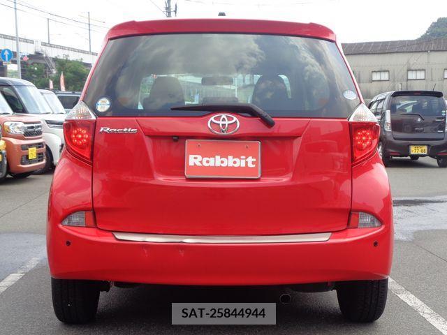 Toyota RACTIS 2012-04 366863-2