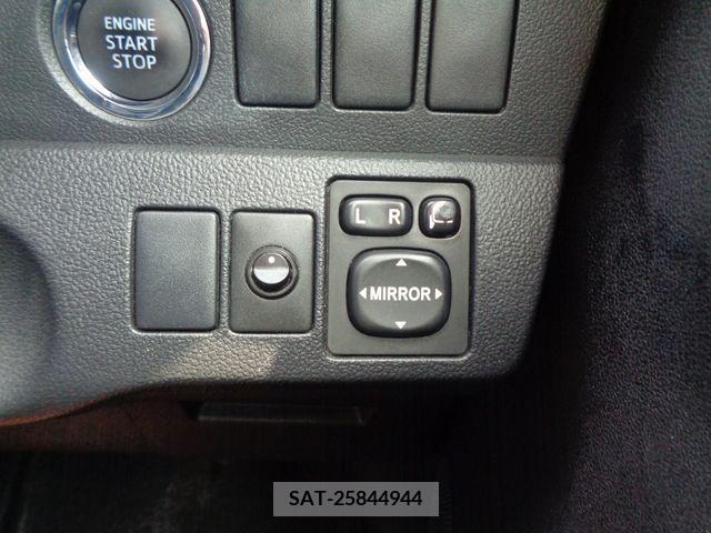 Toyota RACTIS 2012-04 366863-25