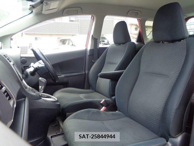 Toyota RACTIS 2012-04 366863-13