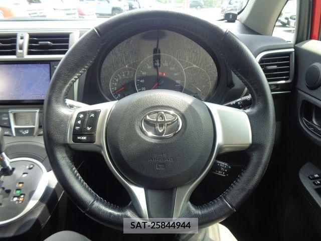 Toyota RACTIS 2012-04 366863-16