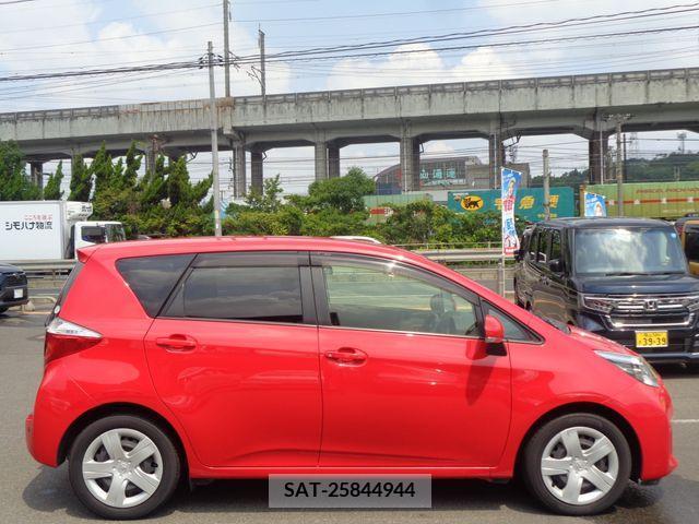 Toyota RACTIS 2012-04 366863-6