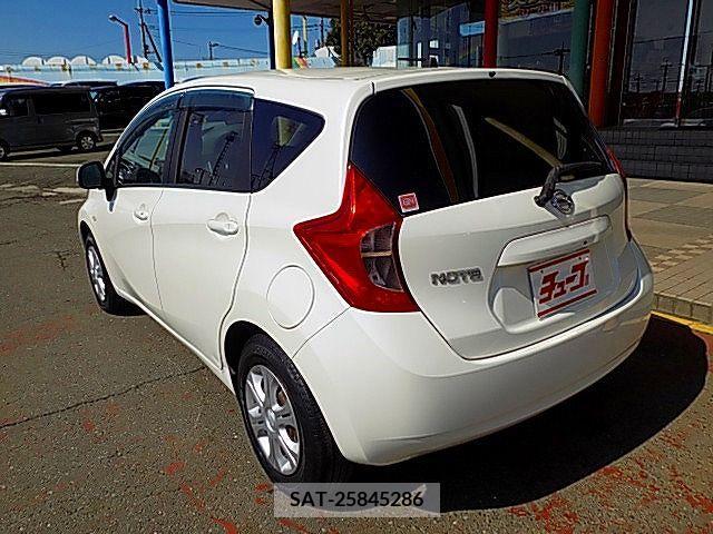Nissan NOTE 2014-09 215064-8