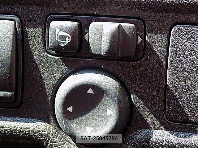 Nissan NOTE 2014-09 215064-16