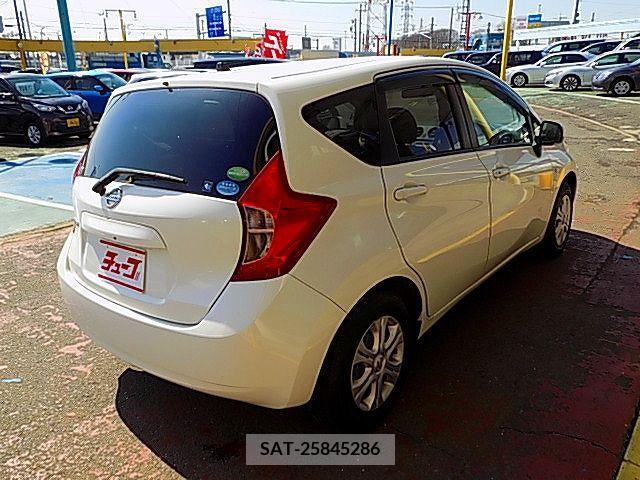 Nissan NOTE 2014-09 215064-2