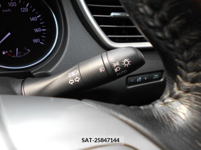 Nissan X-TRAIL 2015-08 371249-21