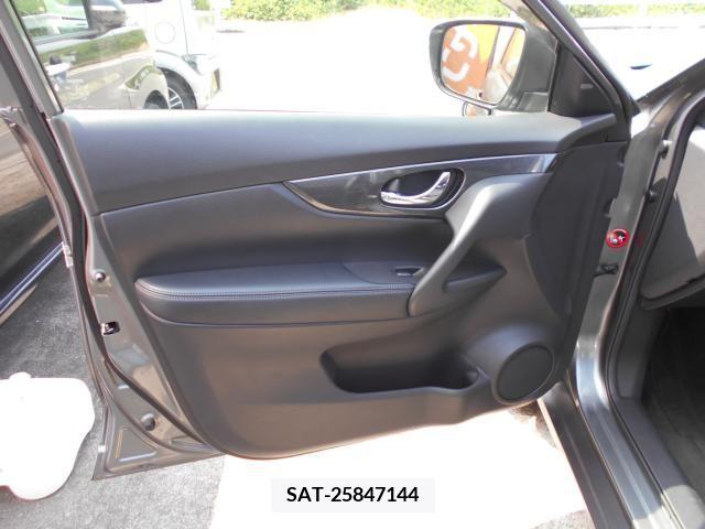 Nissan X-TRAIL 2015-08 371249-29
