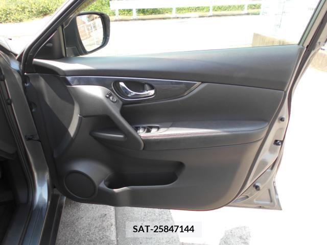 Nissan X-TRAIL 2015-08 371249-28