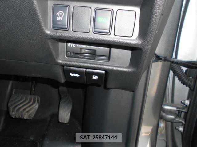Nissan X-TRAIL 2015-08 371249-17