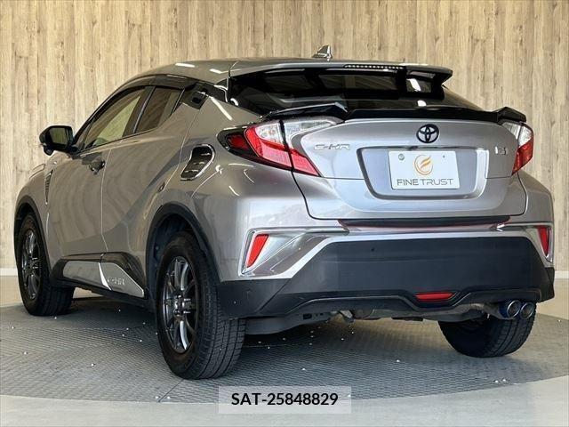 Toyota C-HR 2017-02 264020-6