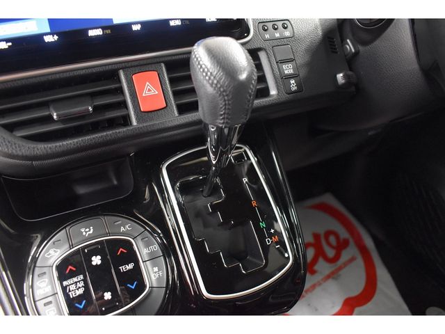 Toyota NOAH 2019-03 193744-17