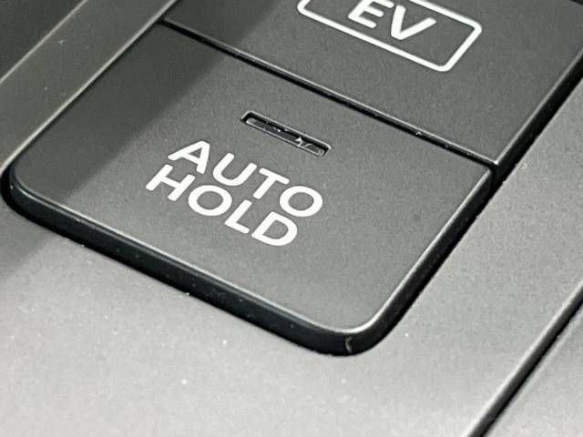 Nissan NOTE 2022-04 189330-7