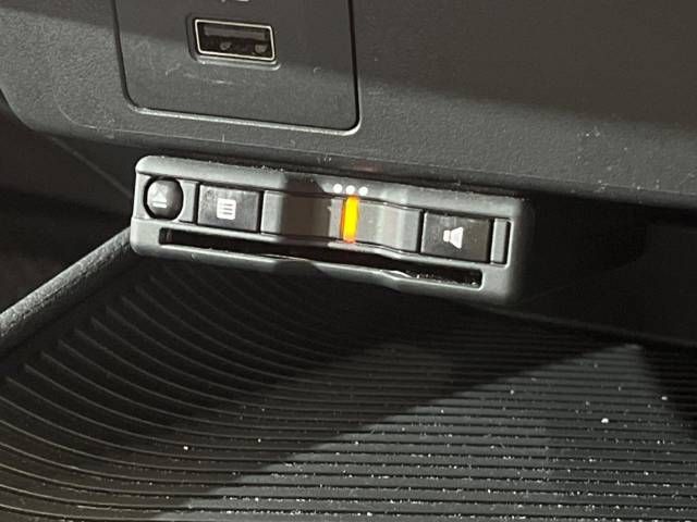 Nissan NOTE 2022-04 189330-6