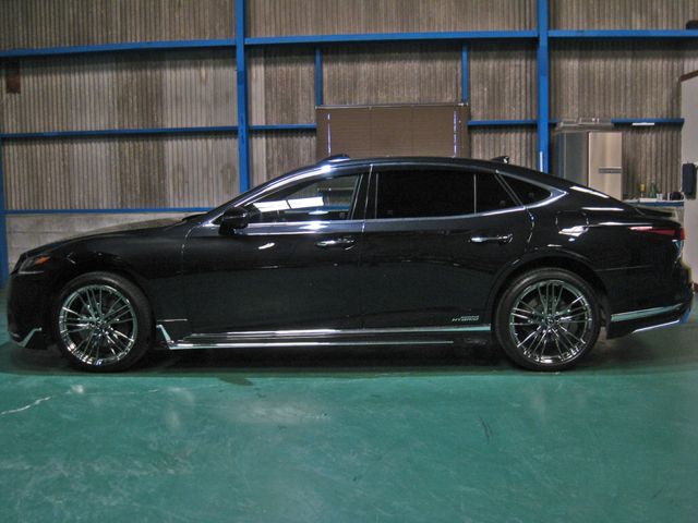 Lexus LS 2017-11 3215-6