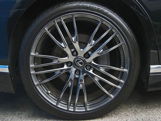 Lexus LS 2017-11 3215-8