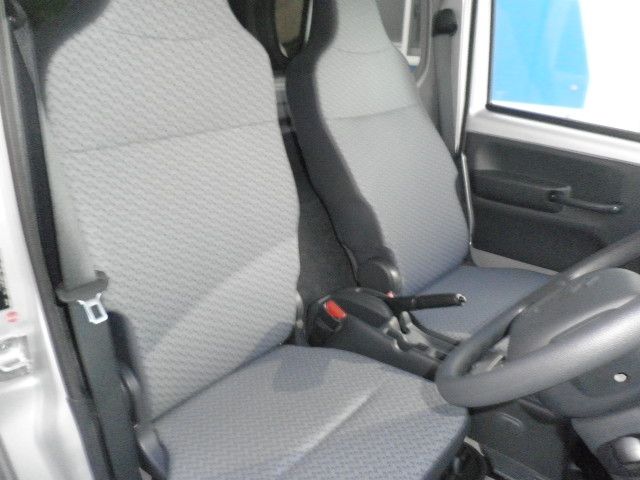 Suzuki CARRY TRUCK 2018-05 11556-10