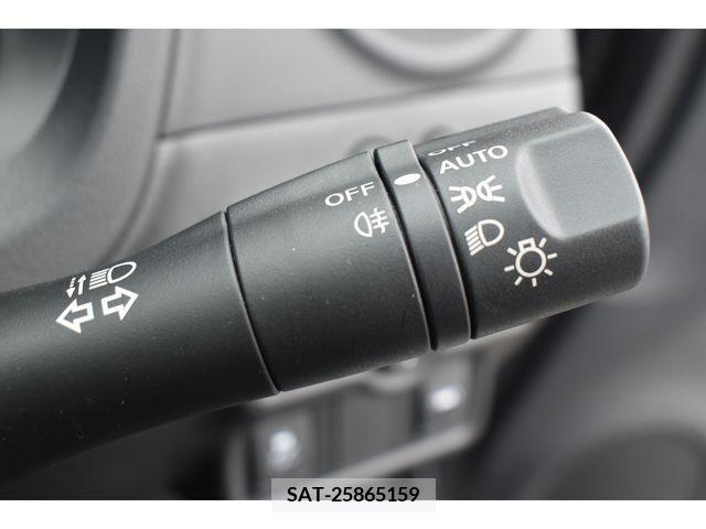 Nissan NOTE 2018-01 330207-11