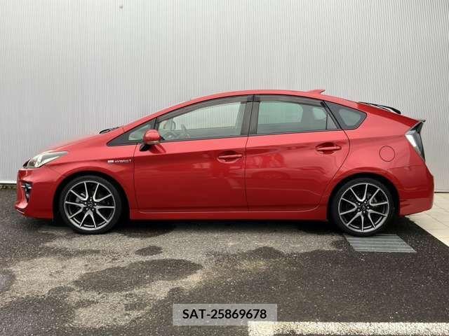 Toyota PRIUS 2014-11 366307-6