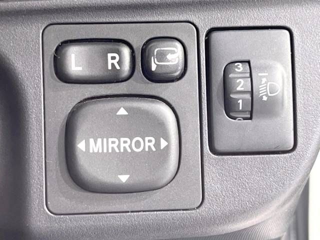 Toyota AQUA 2012-11 13443-5