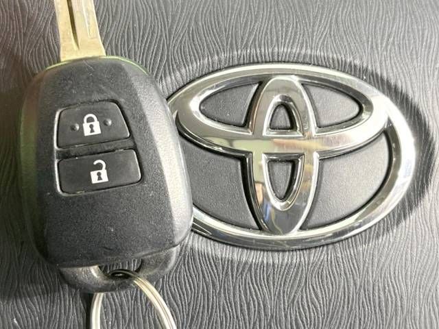 Toyota AQUA 2012-11 13443-7