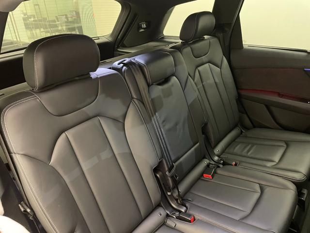 Audi Q7 2018-03 11065-14