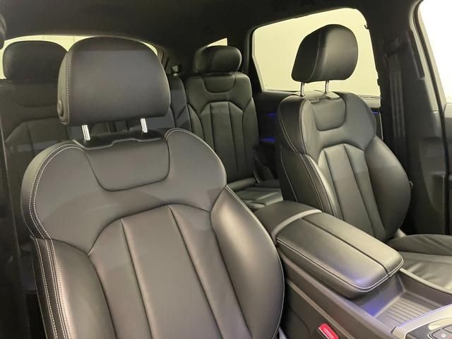 Audi Q7 2018-03 11065-13