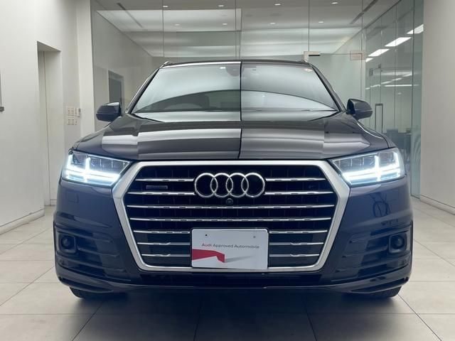 Audi Q7 2018-03 11065-2