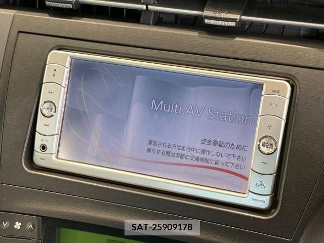 Toyota PRIUS 2010-02 321968-2