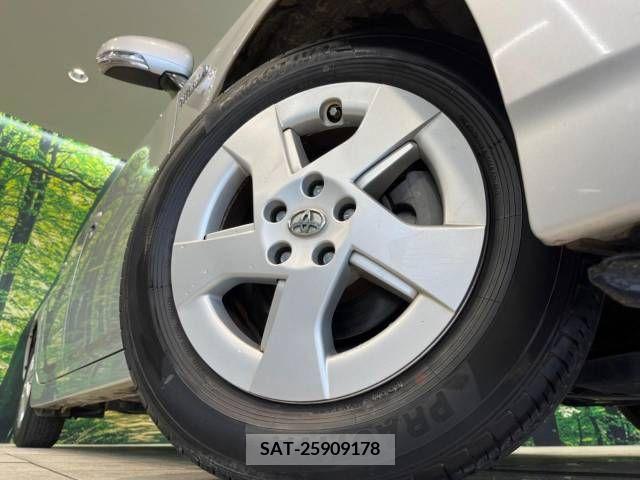 Toyota PRIUS 2010-02 321968-12