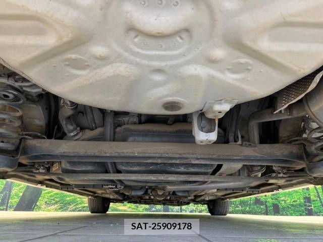 Toyota PRIUS 2010-02 321968-18