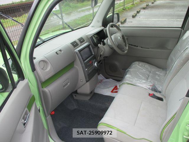 Daihatsu MOVE CONTE 2013-08 249806-1