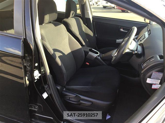 Toyota PRIUS 2015-06 322067-8
